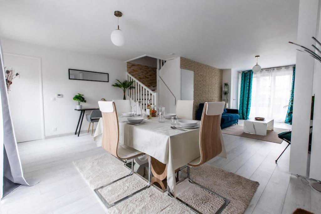 Apartamento Forest Chic : Maison San Marina Parmain Exterior foto