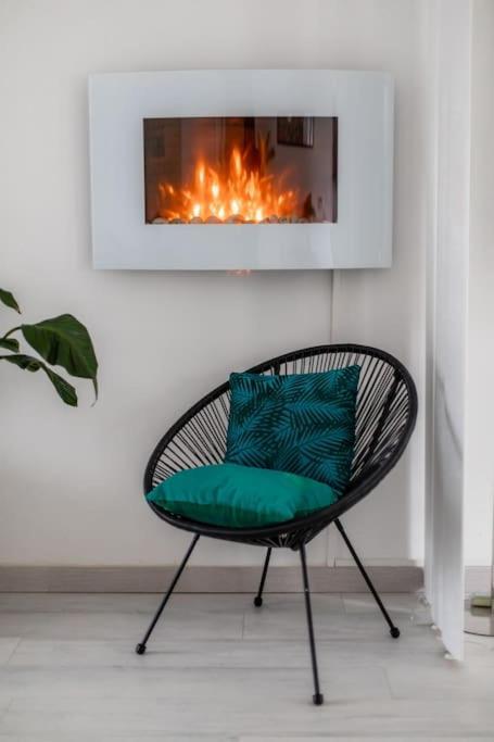 Apartamento Forest Chic : Maison San Marina Parmain Exterior foto